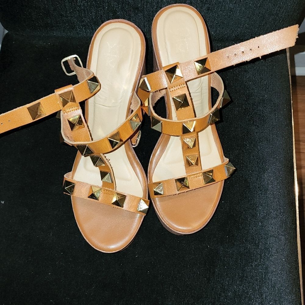 Tan platform sandal